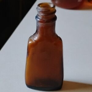 Amber Glass Storage Bottle